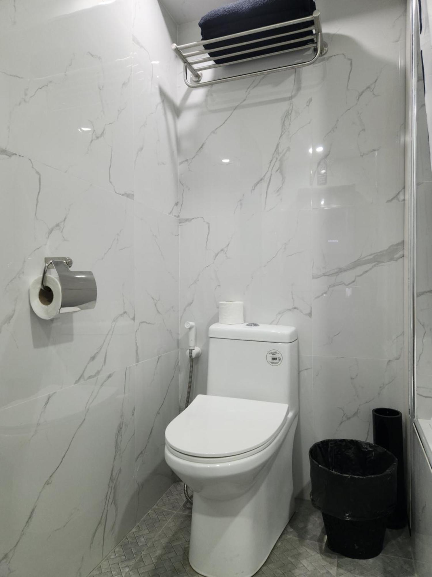 Condo Azur Suites B316 Near Airport, Netflix, Stylish, Cozy With Swimming Pool Lapu-Lapu City Esterno foto